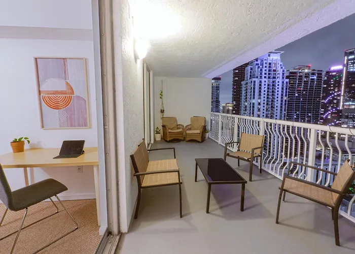 4 Bed Full Condo In Miami With Skyline & Sea View